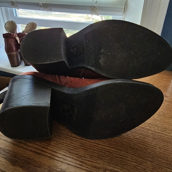 Bootie - Picture 5 of 5